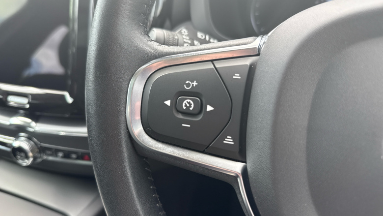 Volvo Xc60 2.0 T6 RC PHEV Inscription Expression 5dr AWD Auto Estate